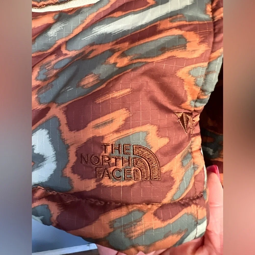 The North Face Men's Printed 71 Sierra Down Short Jacket Size L